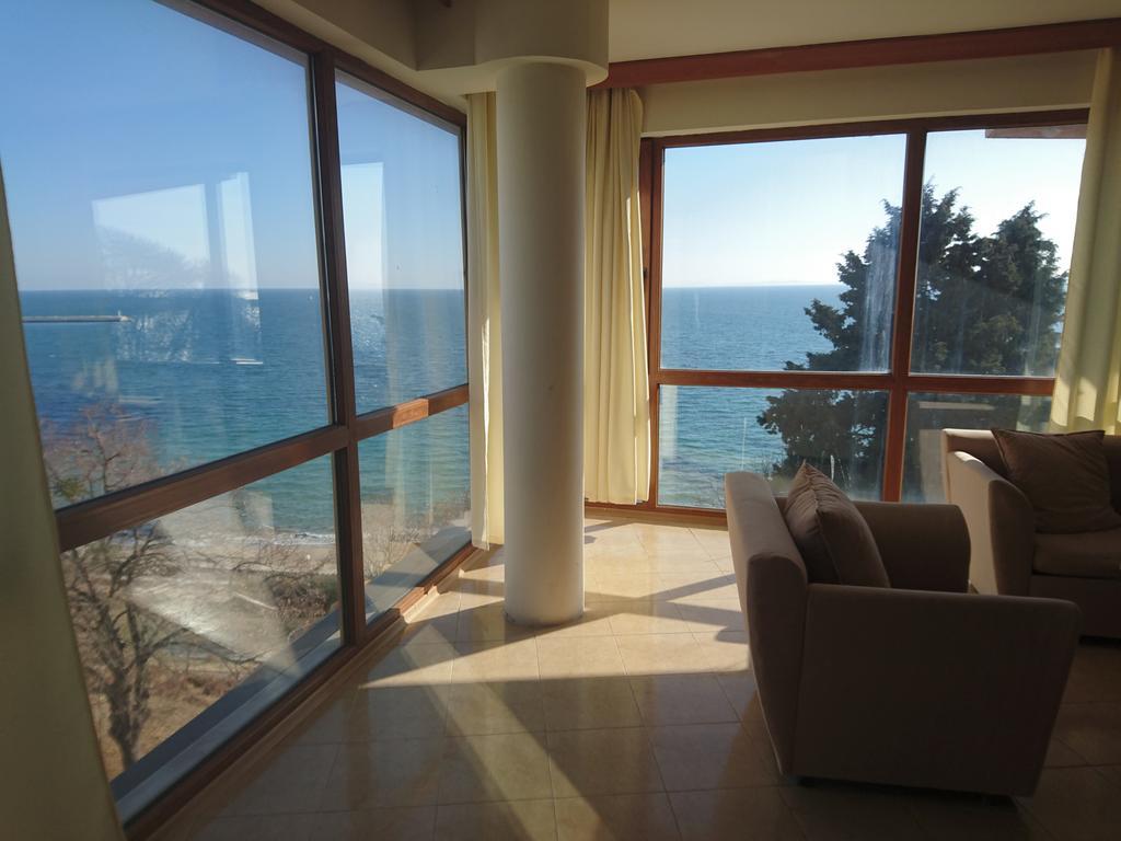 Panorama Beach Apartments Nesebar Buitenkant foto